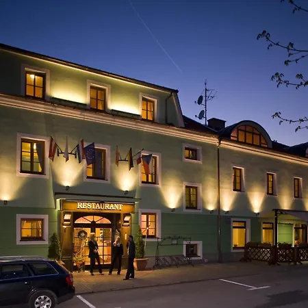 Vltava Hotel